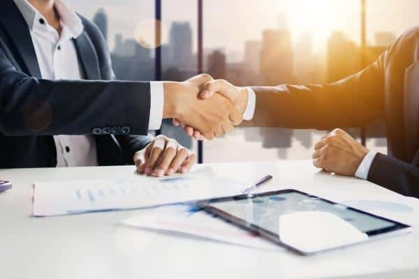 Agency chuyên về mảng B2B cung cấp dịch vụ tiếp thị chia sẻ có thể giúp các doanh nghiệp vừa và nhỏ có những quyết định tiếp thị B2B chính xác hơn