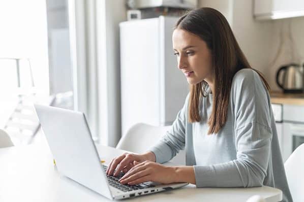 Marketing và bán hàng B2B truyền thống đã trở nên lỗi thời 2 marketing va ban hang truyen thong 2 Khách hàng B2B hiện nay thích tự nghiên cứu để tìm kiếm thông tin