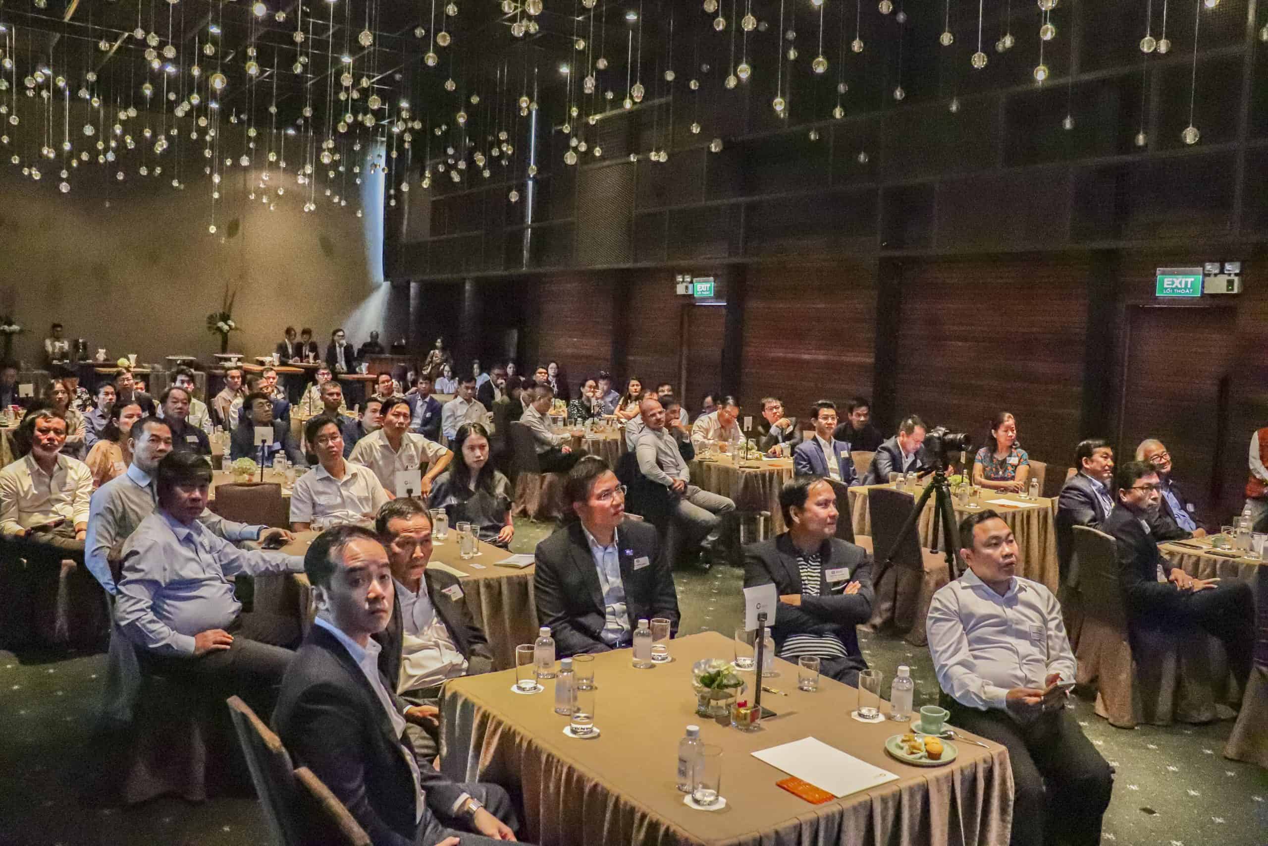 Ngành xây dựng và vật liệu xây dựng 2023: Ổn định giữa bối cảnh biến động toàn cầu 4 toa dam nganh xay dung va vat lieu xay dung 2023 4 scaled Phiên thảo luận về định hướng cho các doanh nghiệp xây dựng và vật liệu xây dựng 2023